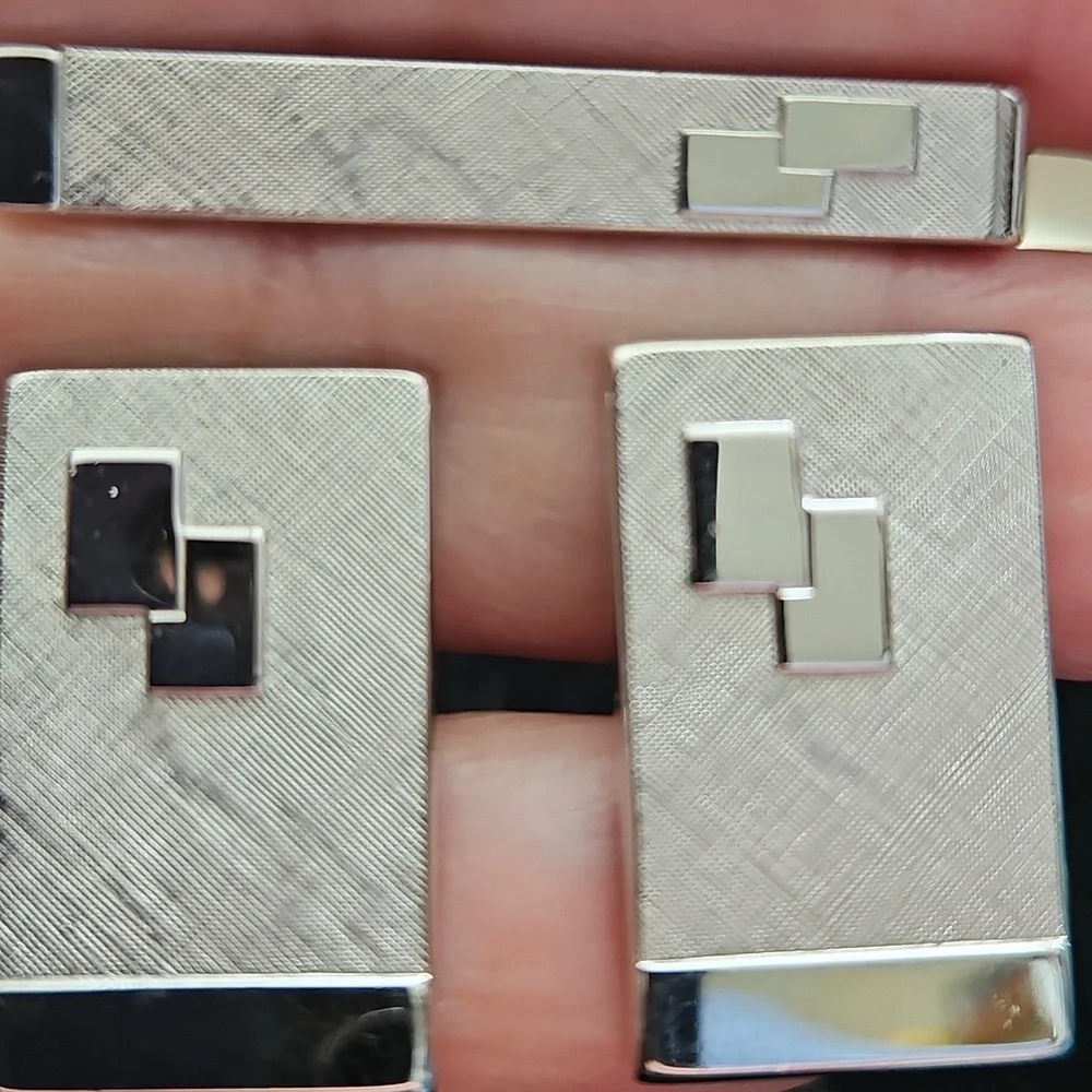 Swank Silvertone Vintage Cufflinks and Tie Clip Gift Set